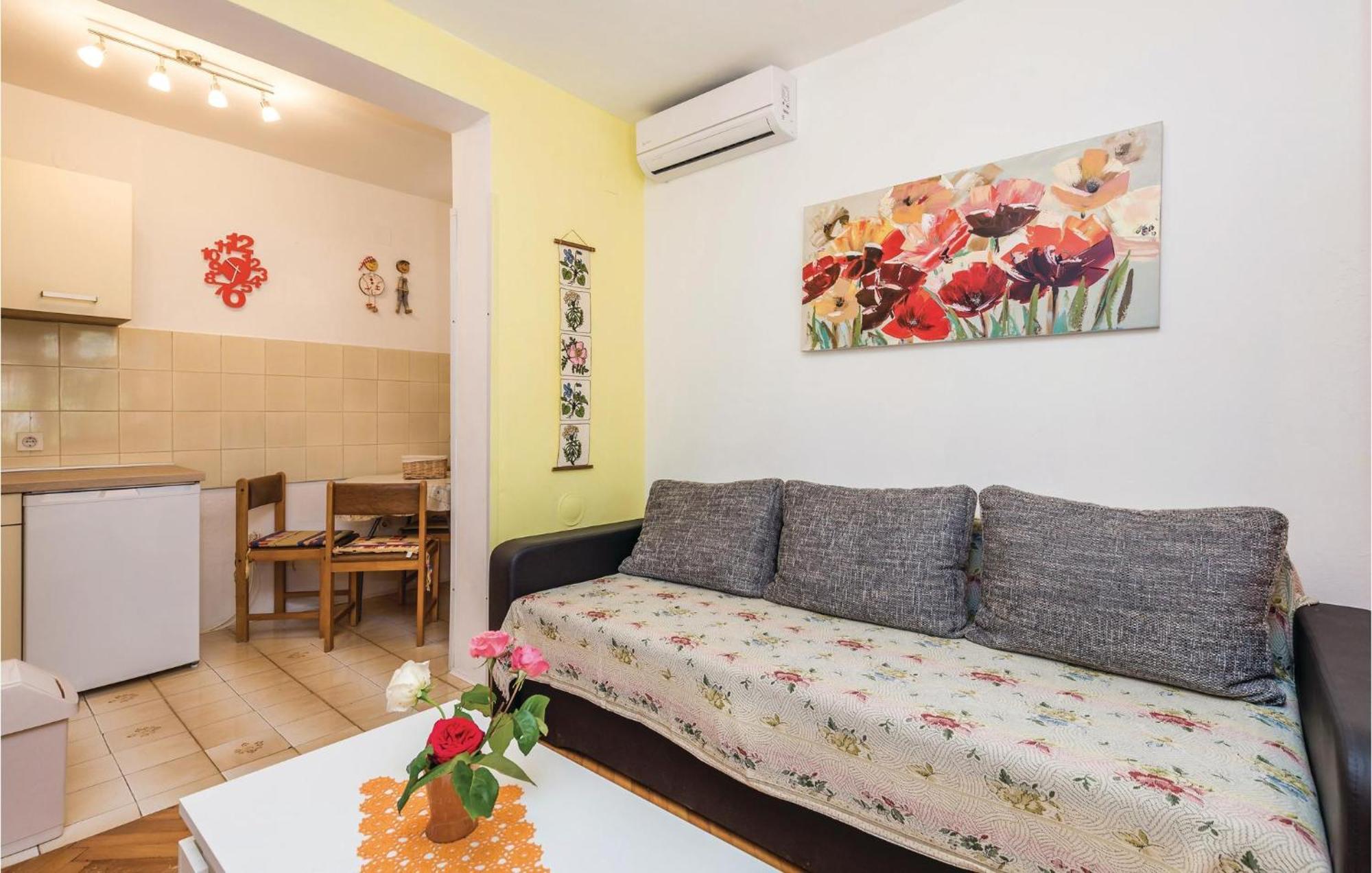 Stunning Apartment In Barbat-Rab With Wifi Barbat na Rabu Exterior foto